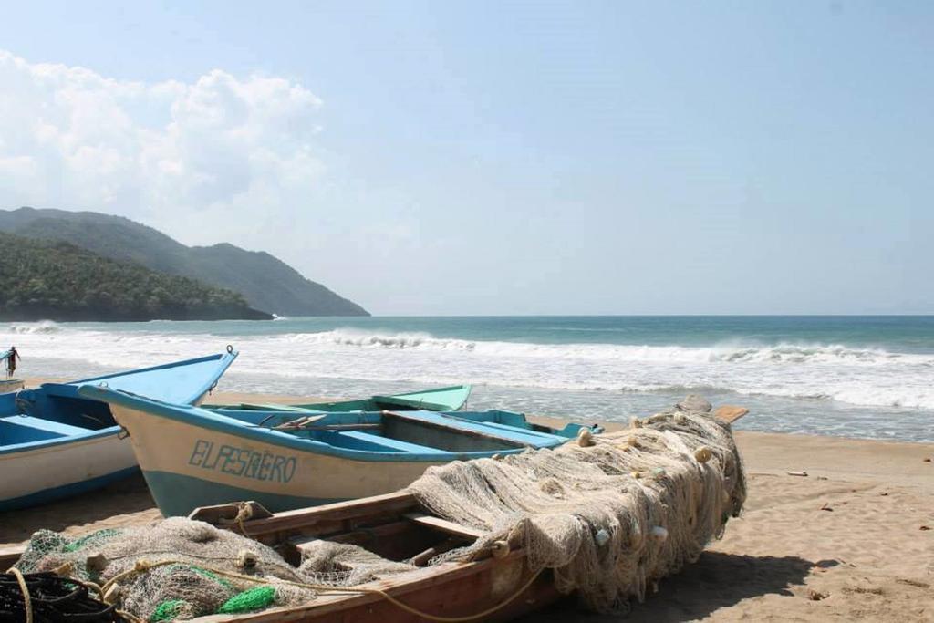 Dominican Tree House Village Santa Barbara De Samana Exterior photo